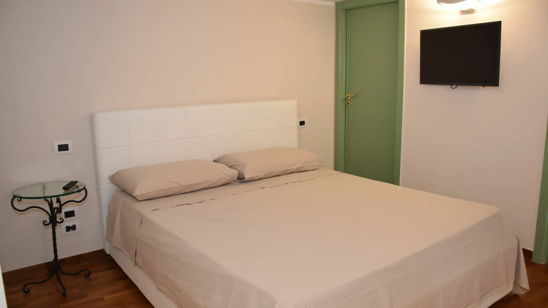 La Baia Di Napoli Hotel 0*, Naples Italy